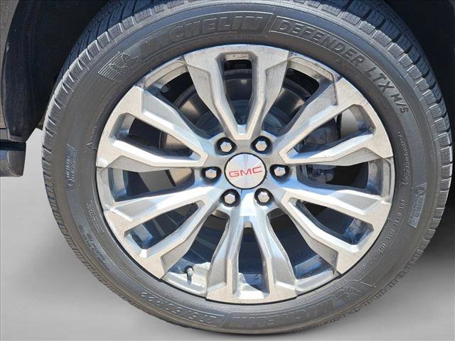 Used 2021 GMC Yukon Denali w/ Denali Premium Package AWD/4WD image 14