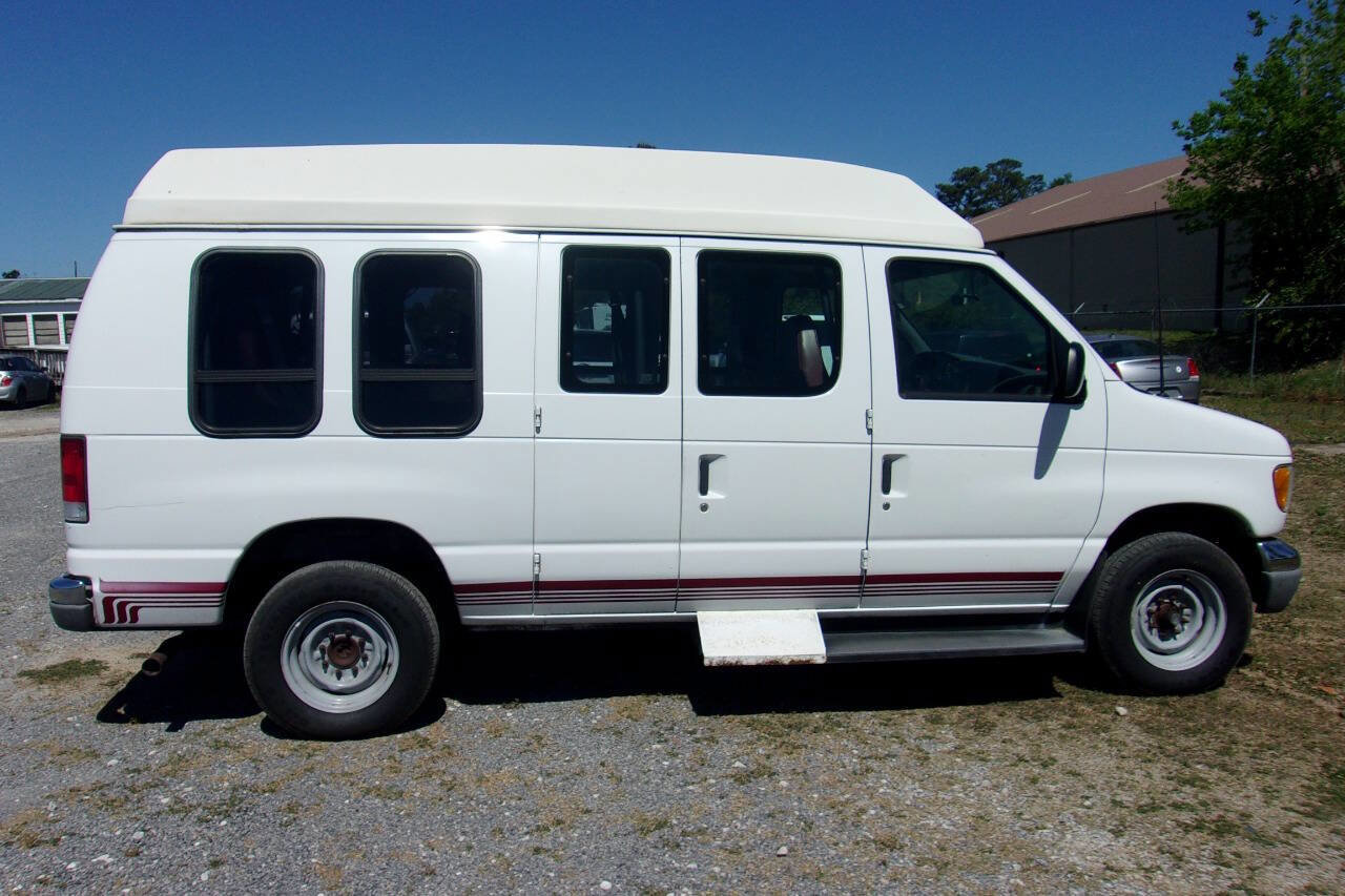 Used 2000 Ford E-250 and Econoline 250 image 8