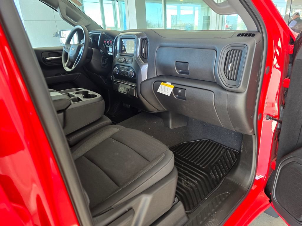 New 2026 Chevrolet Silverado 1500 Custom w/ LPO, Dark Essentials Package AWD/4WD image 13