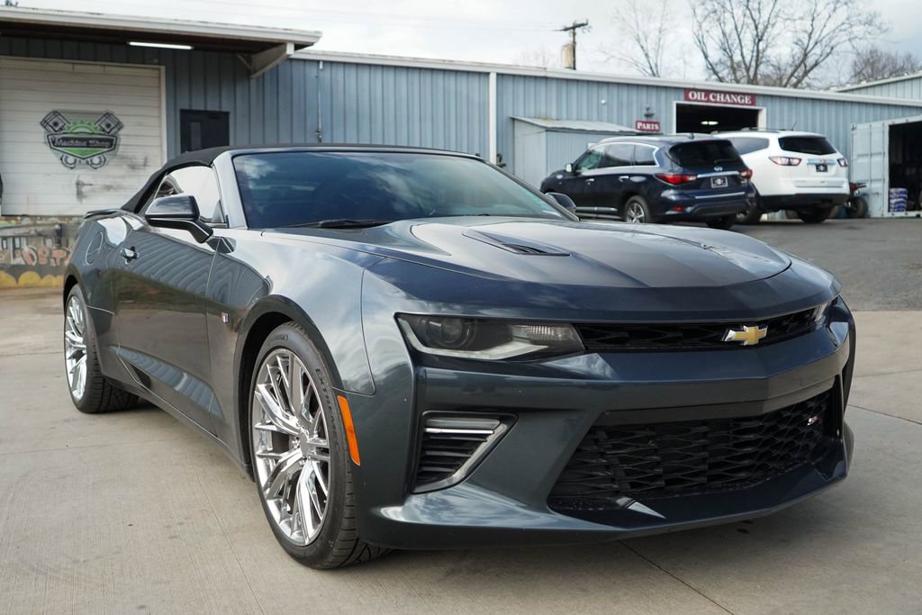 Used 2017 Chevrolet Camaro SS image 32
