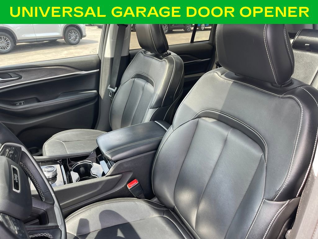 Used 2022 Jeep Grand Cherokee Limited AWD/4WD image 18