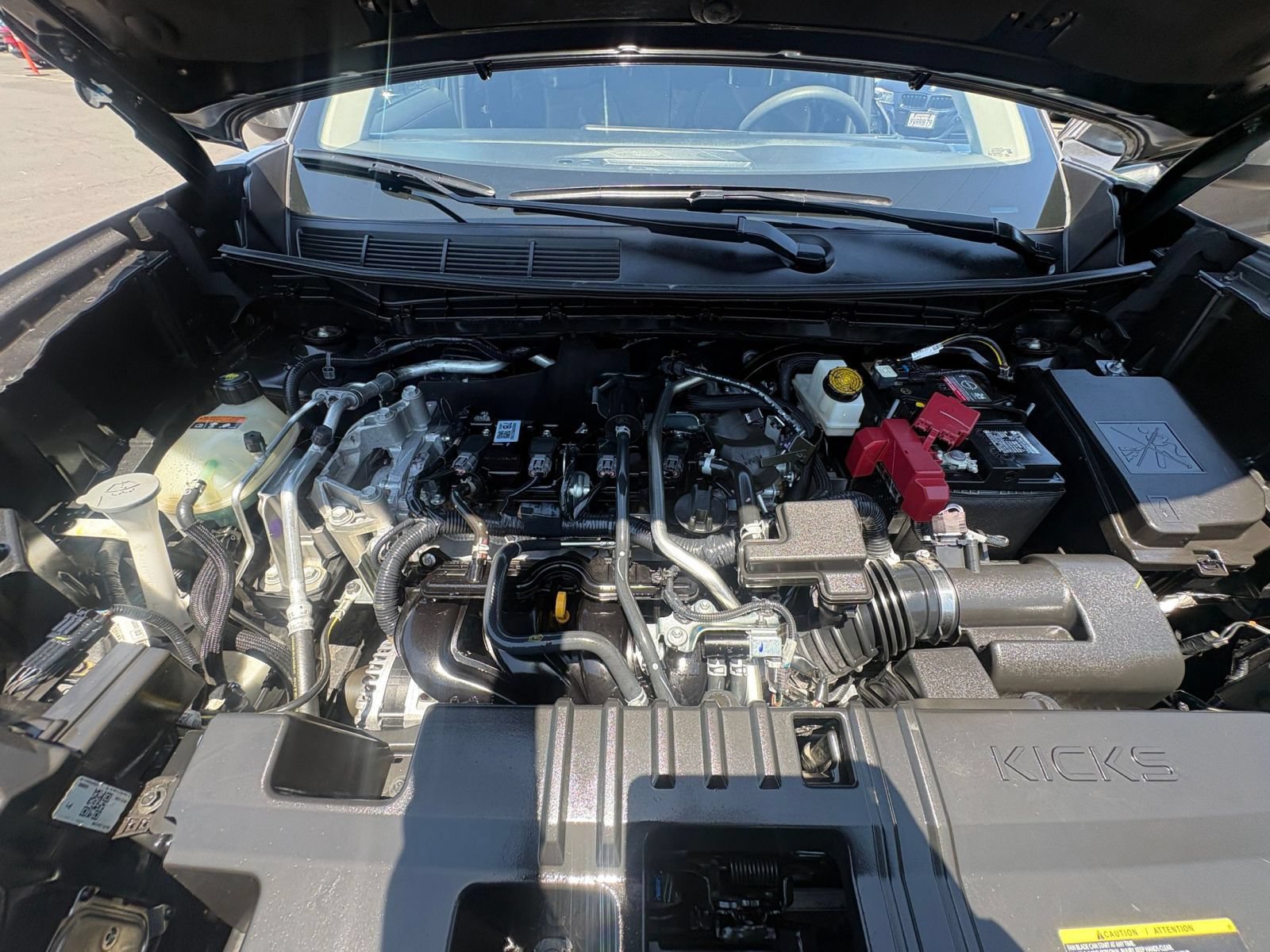 Used 2025 Nissan Kicks SV AWD/4WD image 30