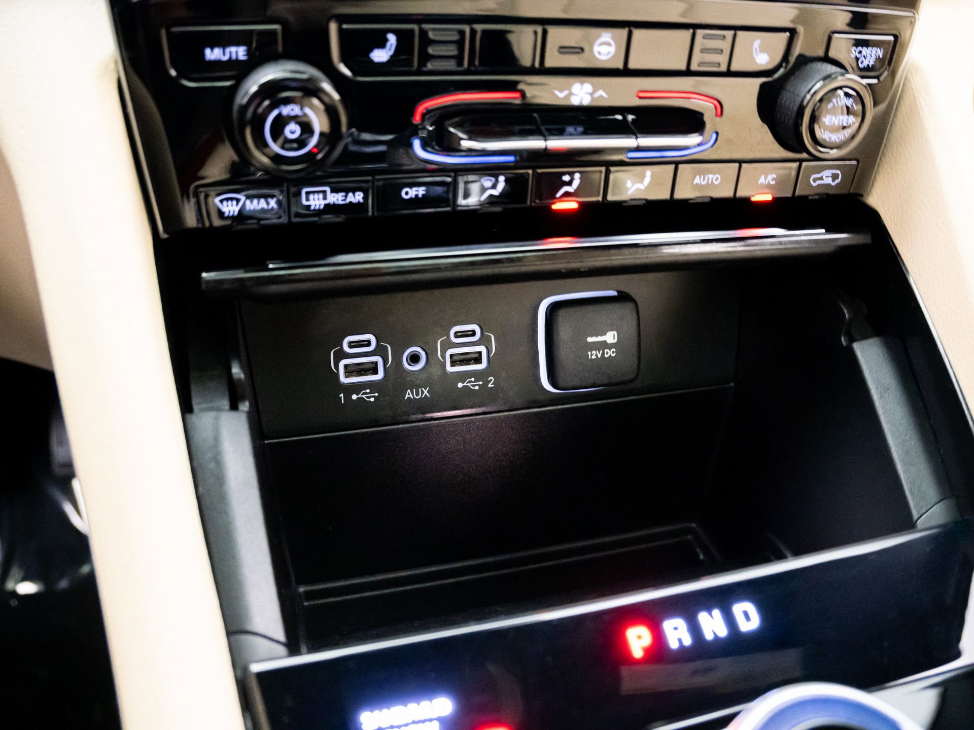 Used 2023 Jeep Grand Cherokee Limited image 22