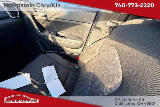 Used 2022 Kia Sportage LX image 12