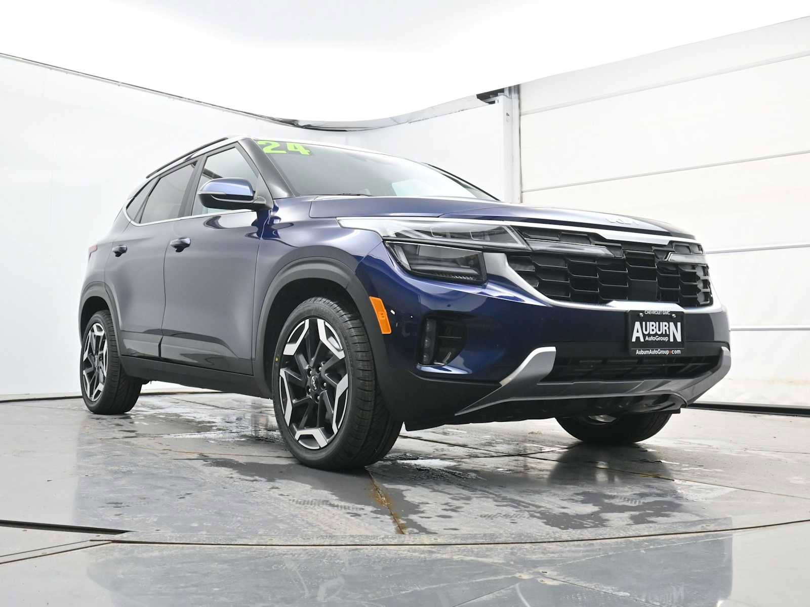 Used 2024 Kia Seltos SX w/ SX Sunroof Package image 16