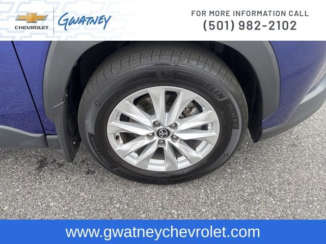 Used 2023 Toyota Corolla Cross LE FWD image 12