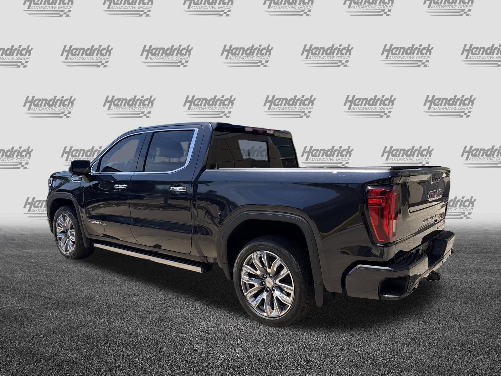 Used 2023 GMC Sierra 1500 Denali AWD/4WD image 8