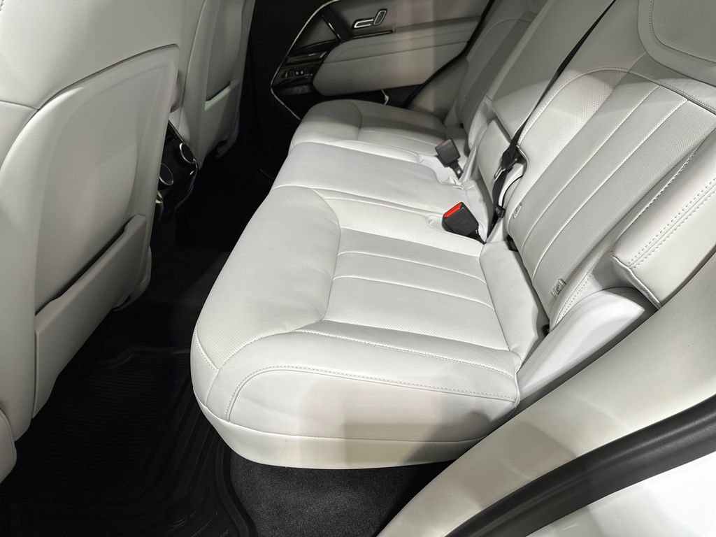 Used 2024 Land Rover Range Rover Sport SE AWD/4WD image 16