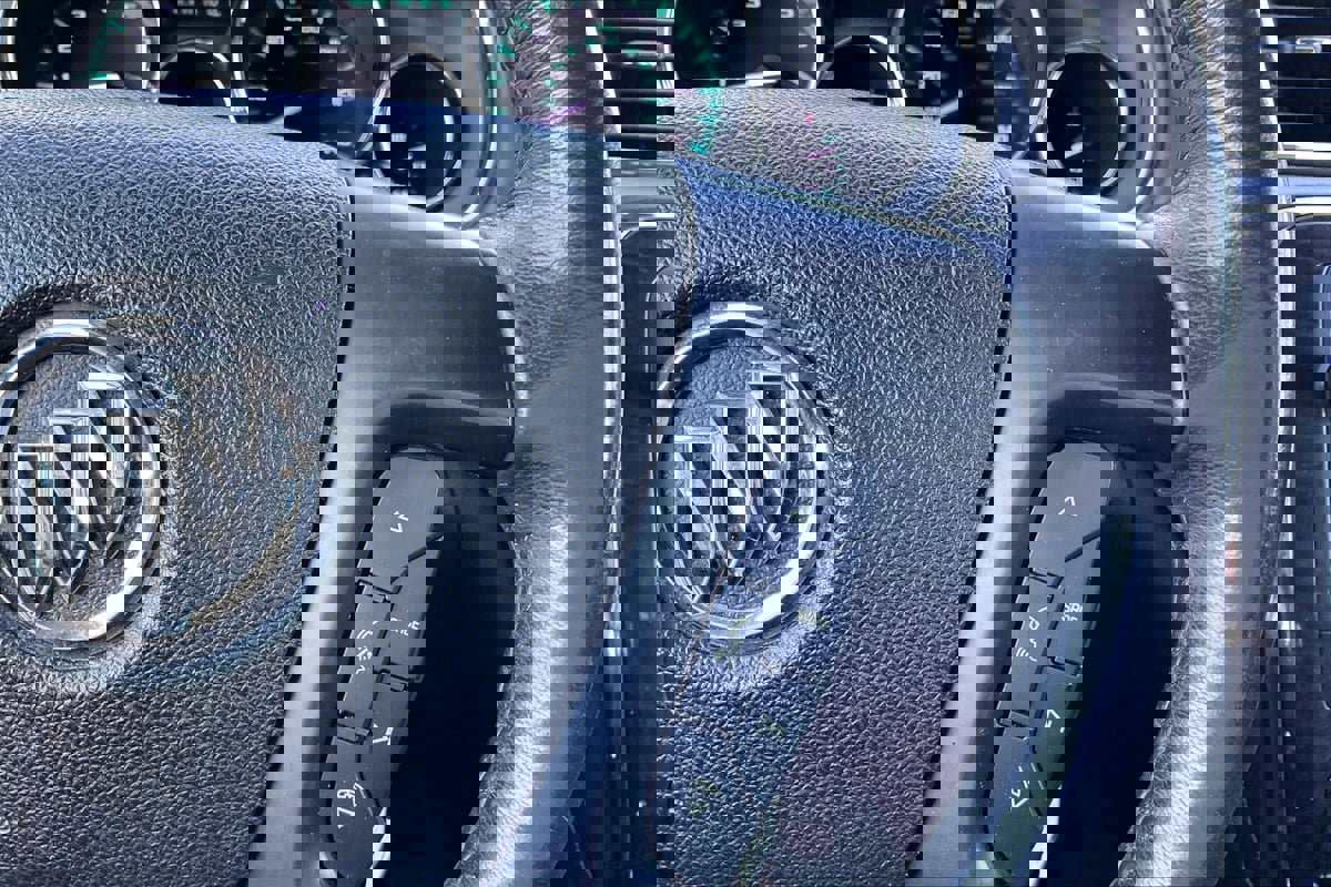 Used 2016 Buick Enclave Premium w/ Experience Buick Package image 19