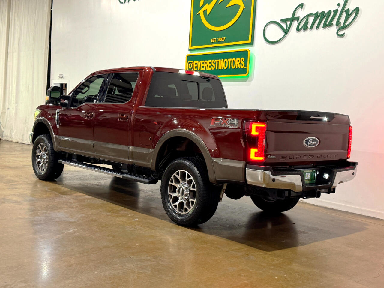 Used 2017 Ford F250 Lariat w/ Lariat Ultimate Package image 5