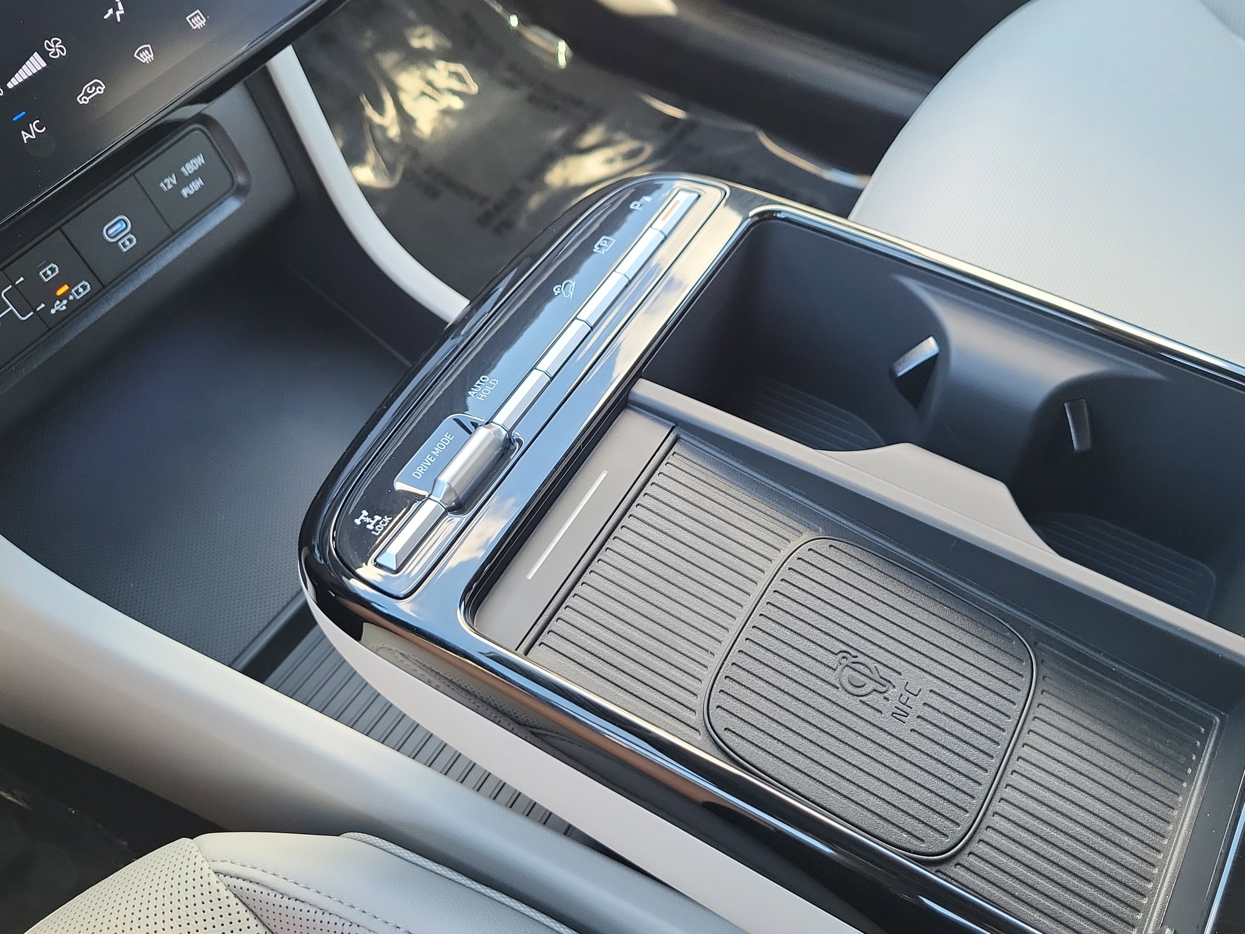 New 2025 Hyundai Tucson Limited w/ Tow & Go Package image 22