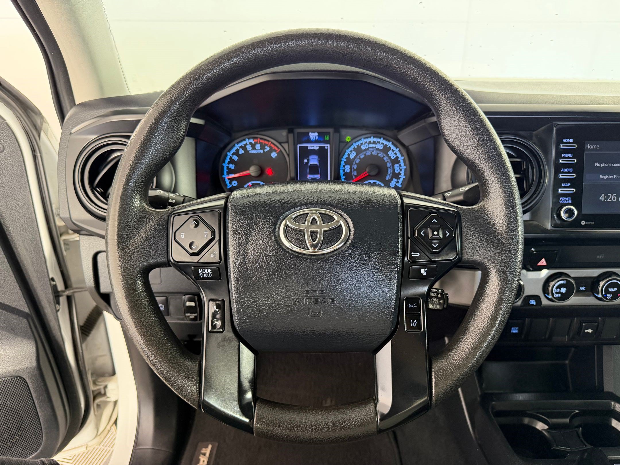Used 2020 Toyota Tacoma SR AWD/4WD image 11