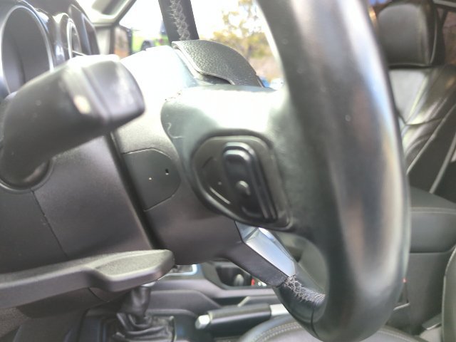 Certified 2020 Jeep Wrangler Unlimited Sahara AWD/4WD image 15