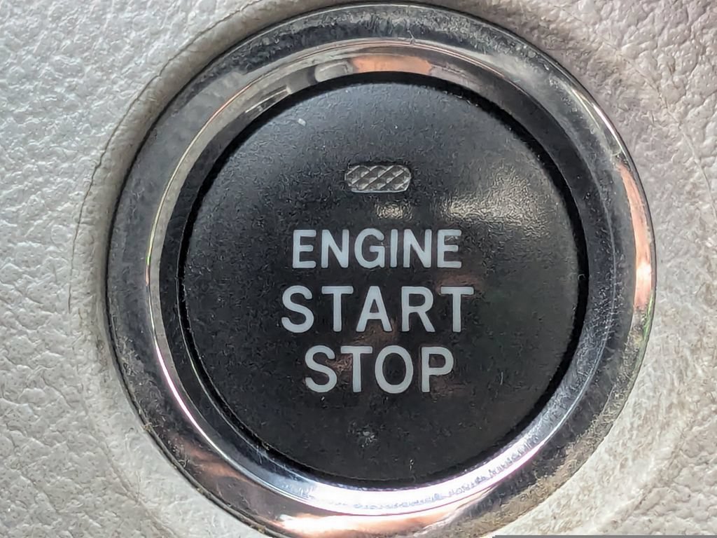 Used 2017 Toyota Sienna XLE w/ XLE Navigation Package FWD image 16
