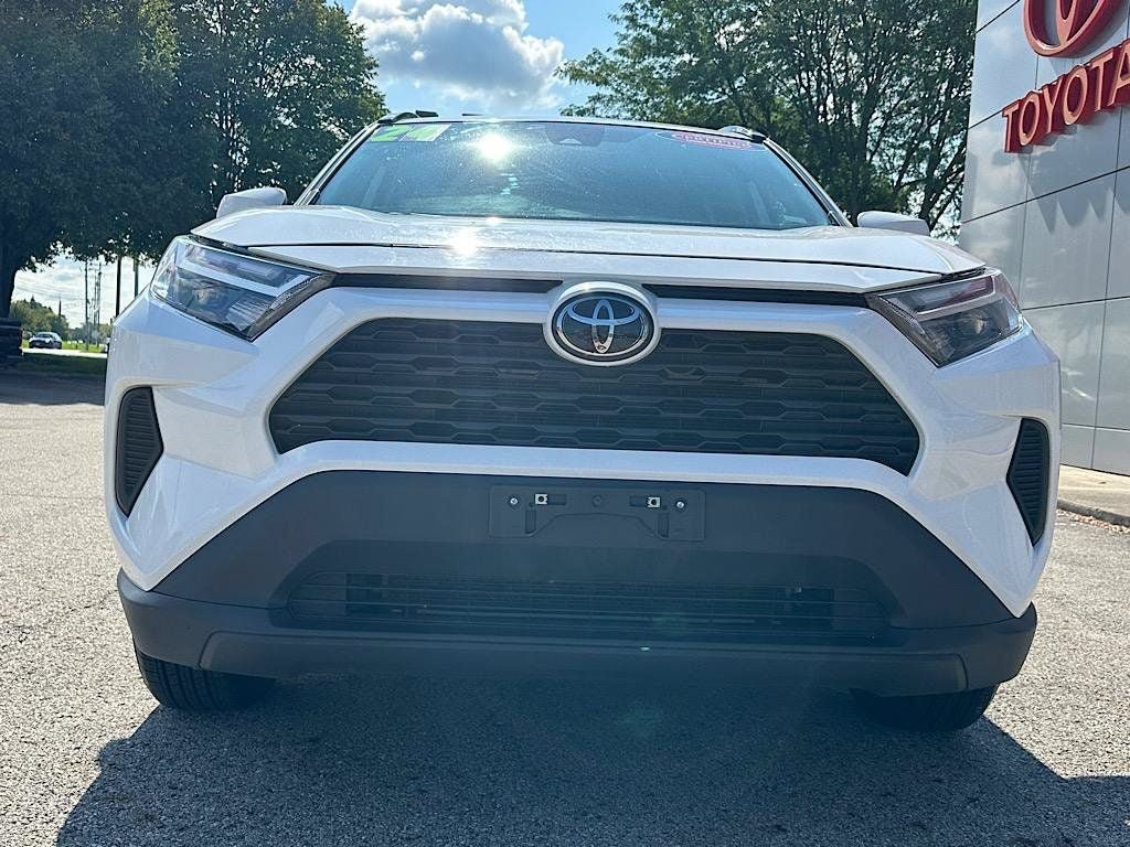 Used 2024 Toyota RAV4 XLE FWD image 8