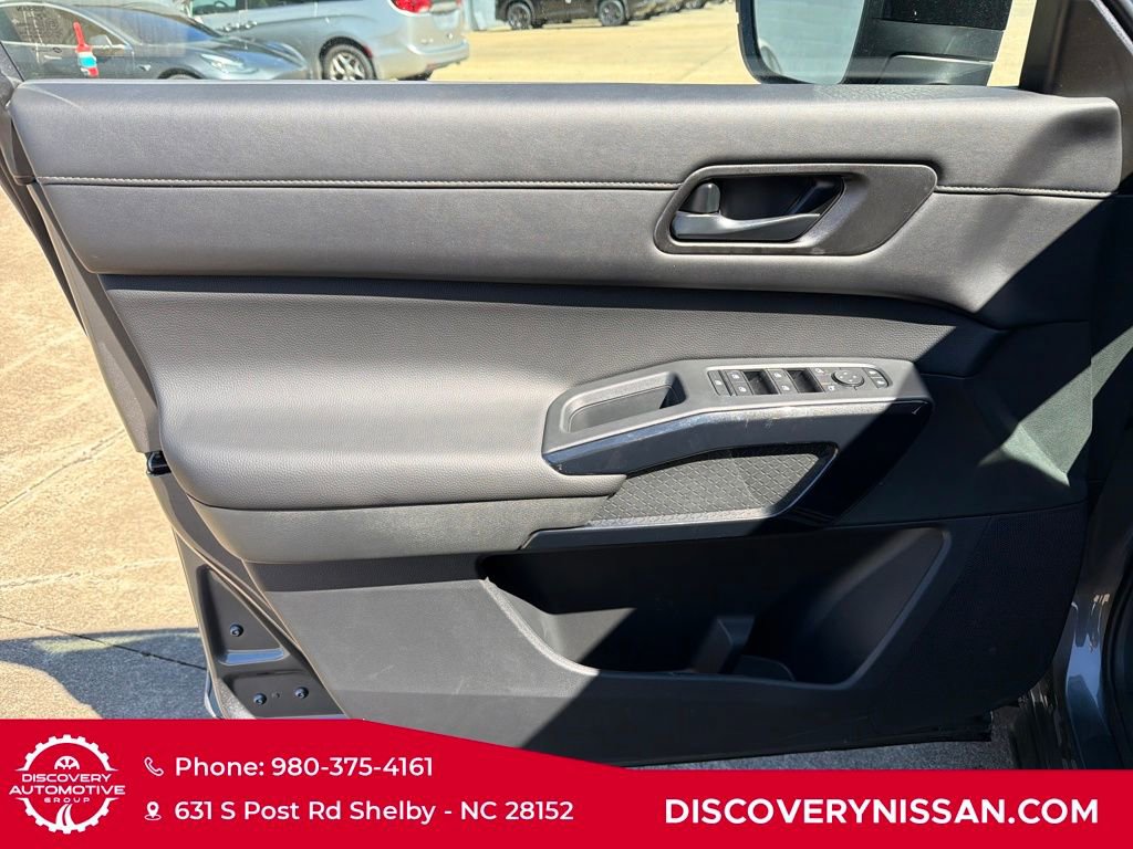 New 2026 Nissan Pathfinder SV FWD image 8