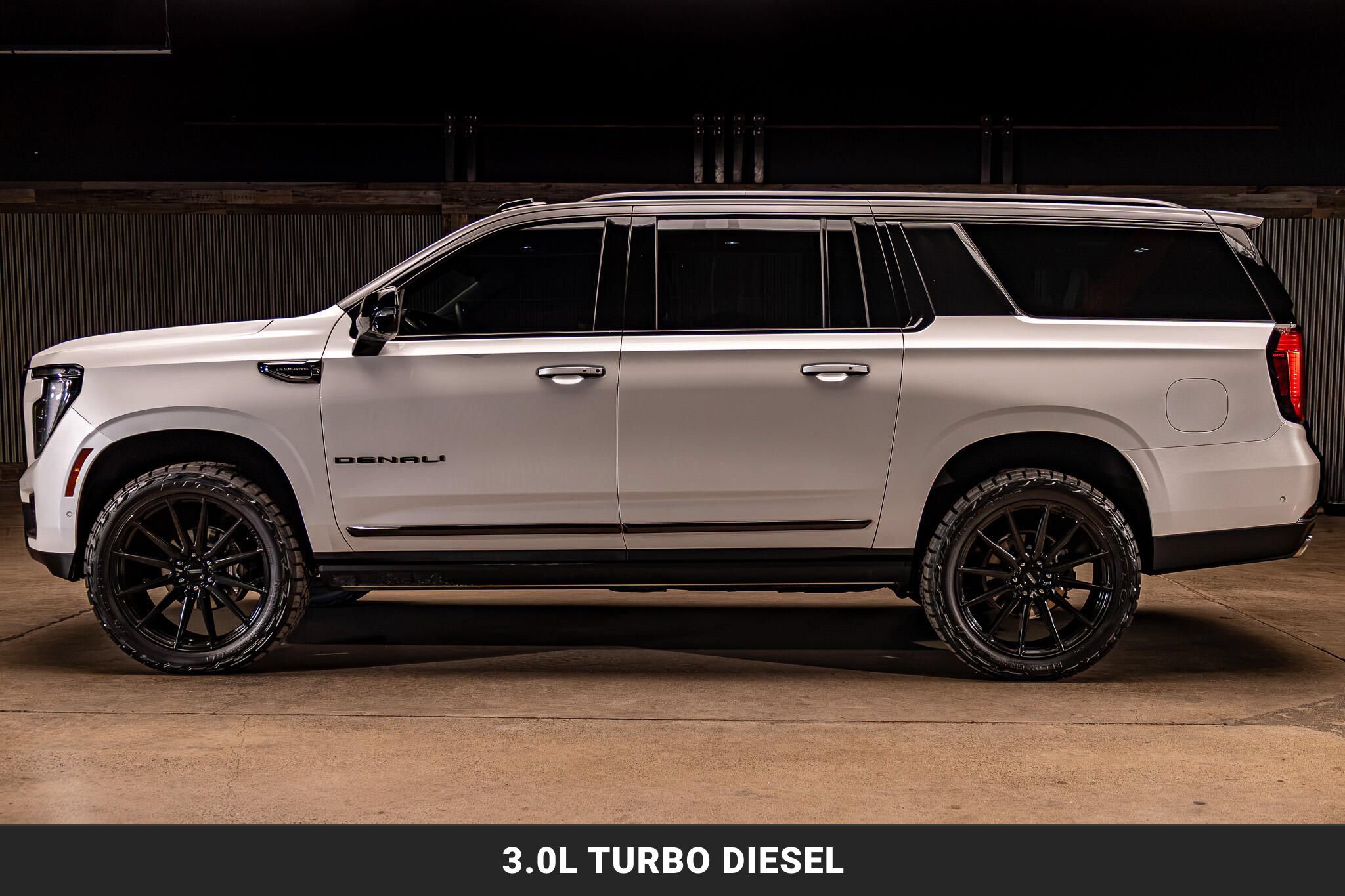 Used 2025 GMC Yukon XL Denali Ultimate AWD/4WD image 6