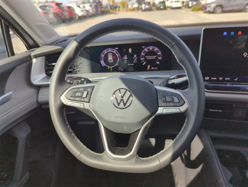 New 2026 Volkswagen Tiguan SE image 22