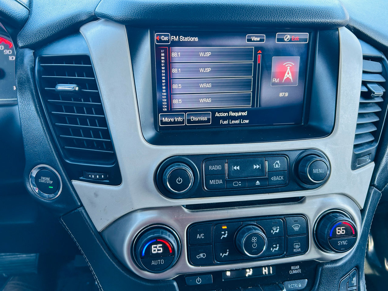 Used 2015 GMC Yukon XL Denali w/ Premium Package image 23