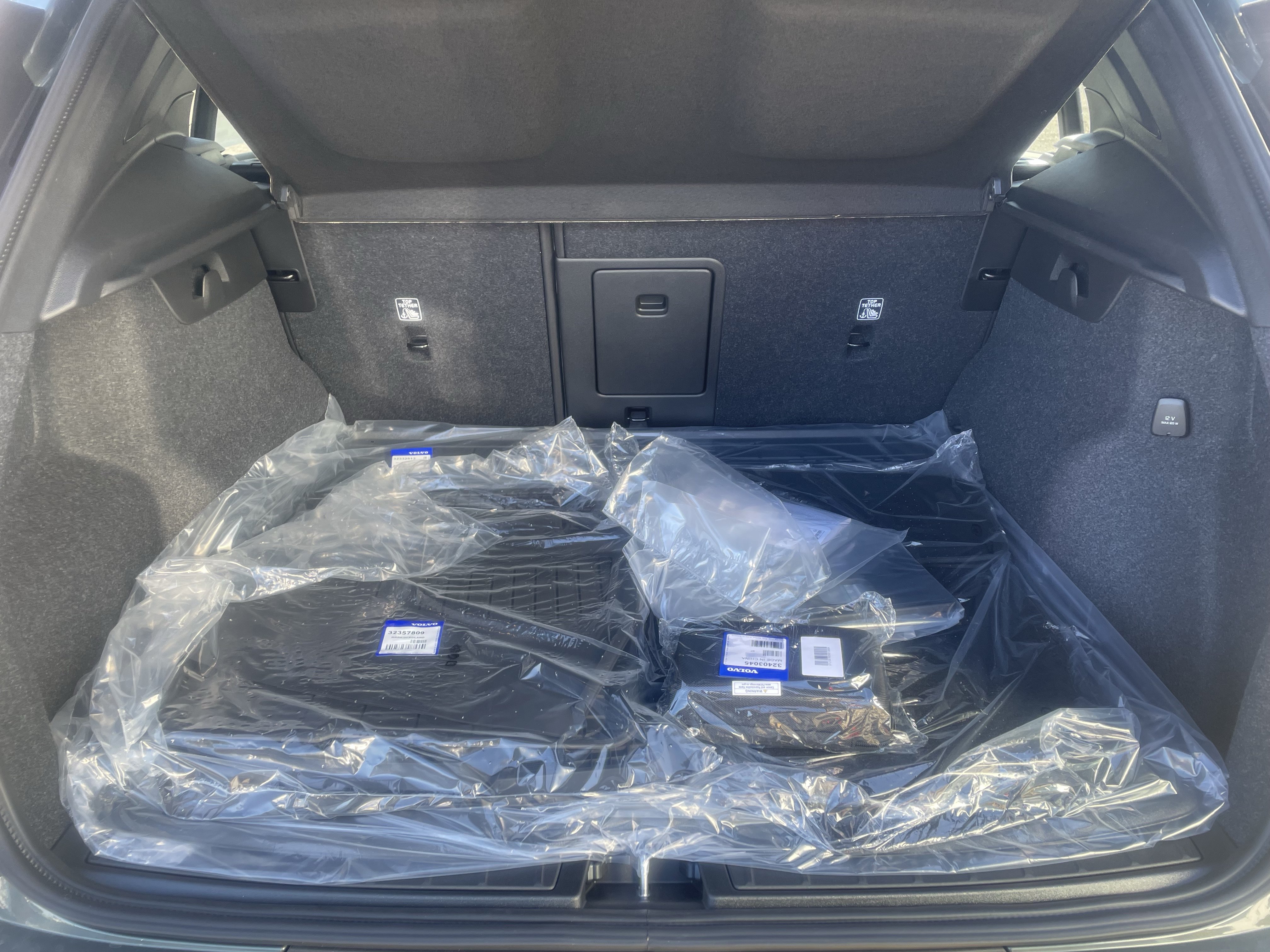 New 2026 Volvo XC40 B5 Plus w/ Protection Package Premier AWD/4WD image 9