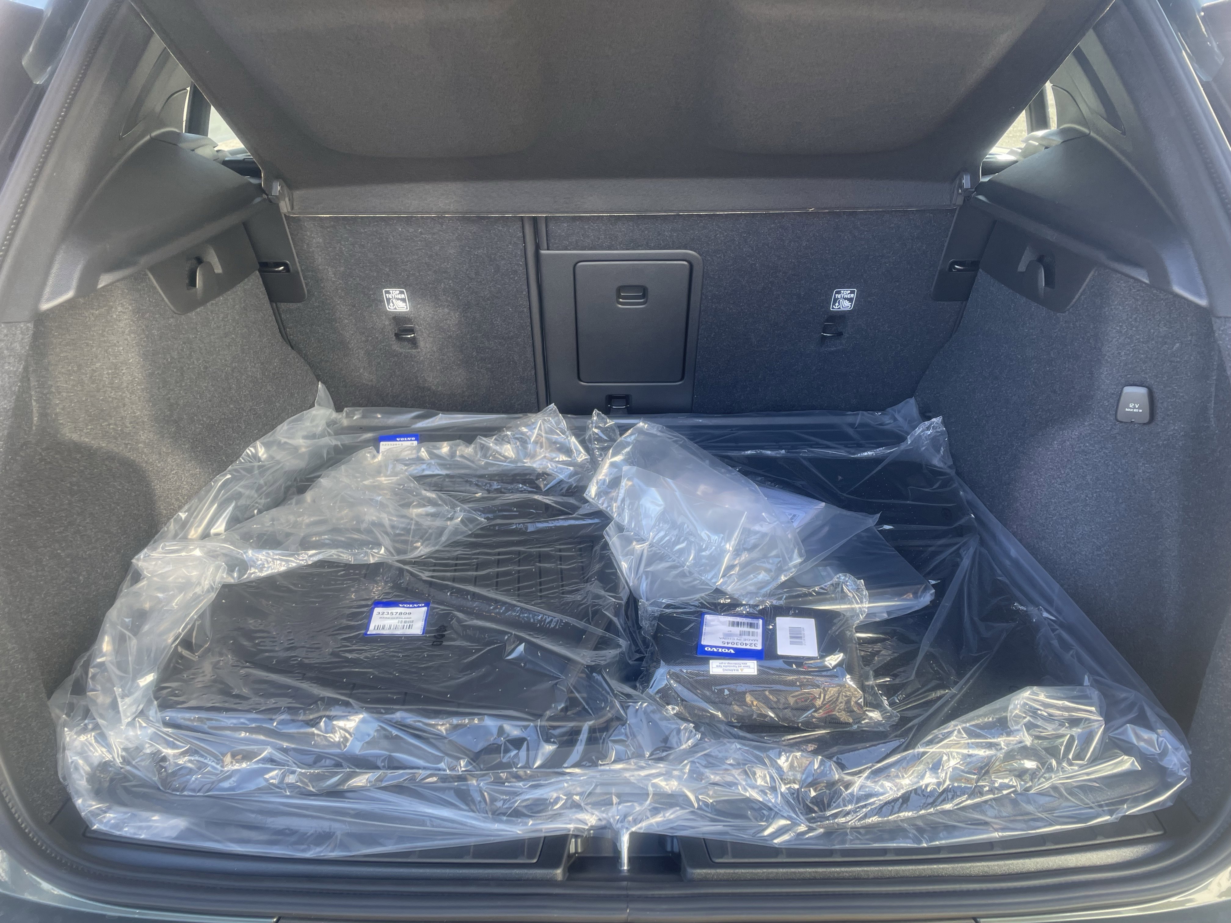 New 2026 Volvo XC40 B5 Plus w/ Protection Package Premier image 9