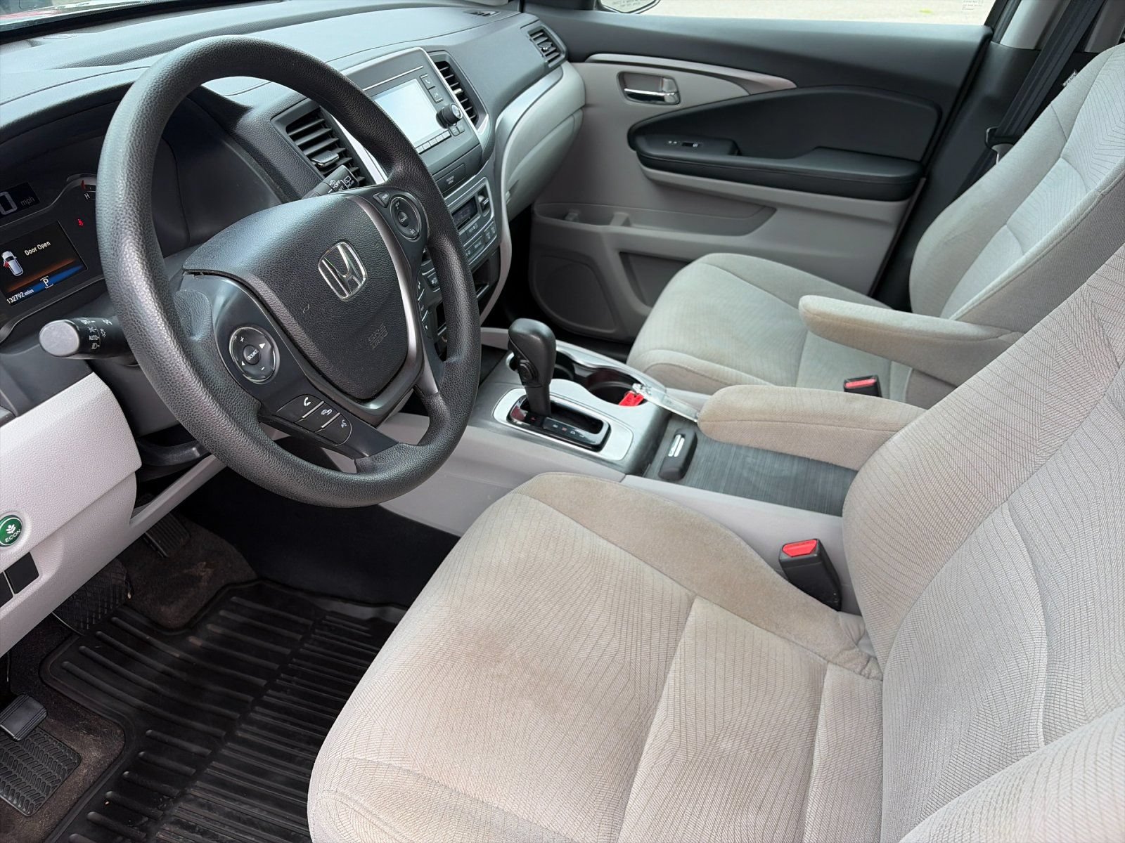 Used 2018 Honda Pilot LX image 11