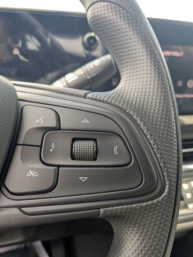 New 2025 Buick Envista Preferred image 17