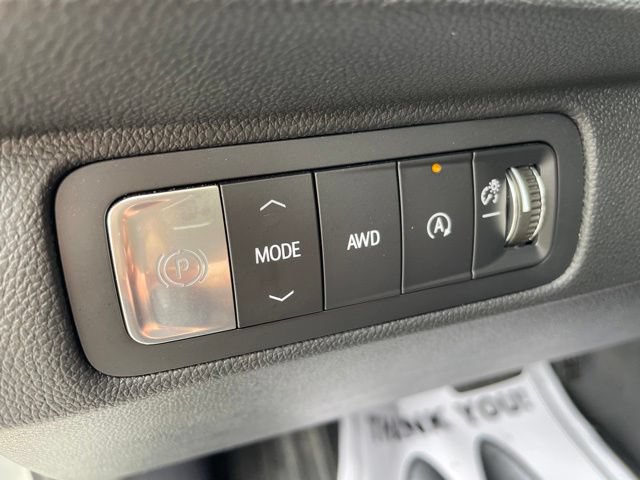 Used 2026 Chevrolet Traverse Z71 w/ Enhanced Driving Package AWD/4WD image 18