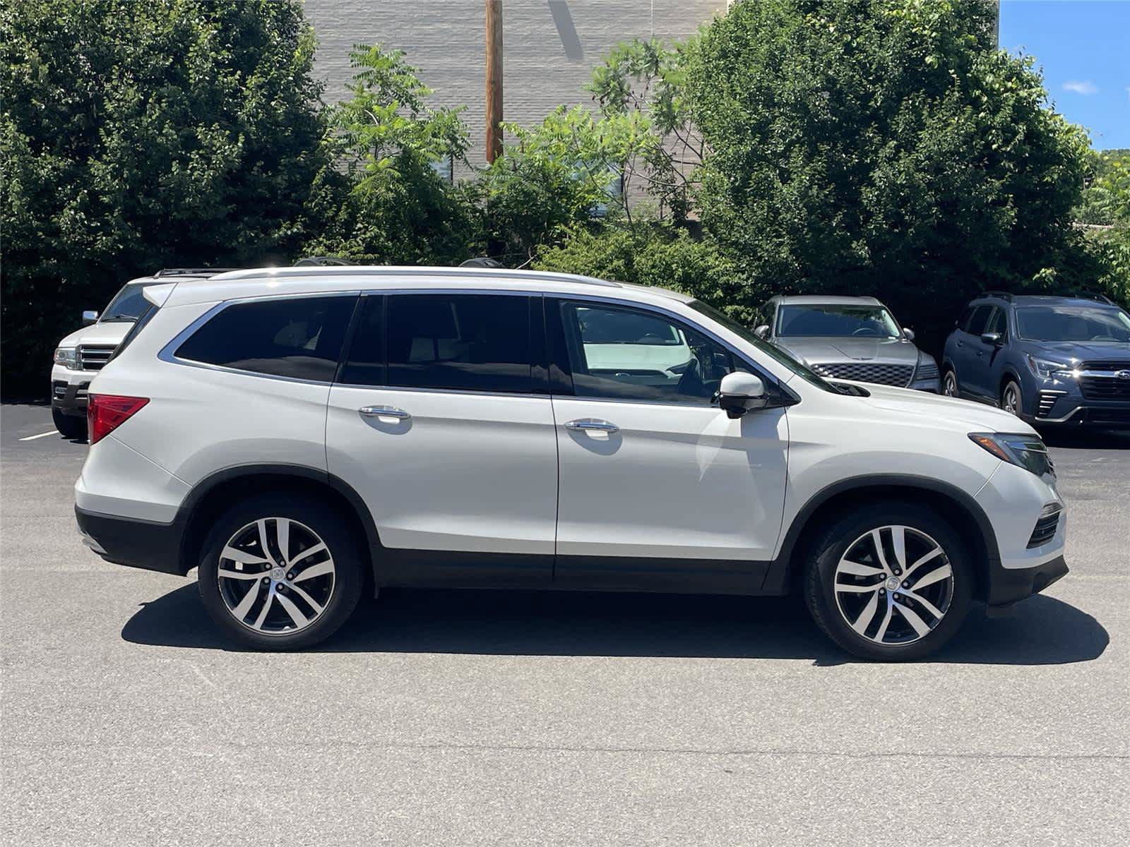 Used 2016 Honda Pilot Touring image 6