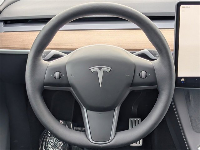 Used 2025 Tesla Model Y Performance image 20