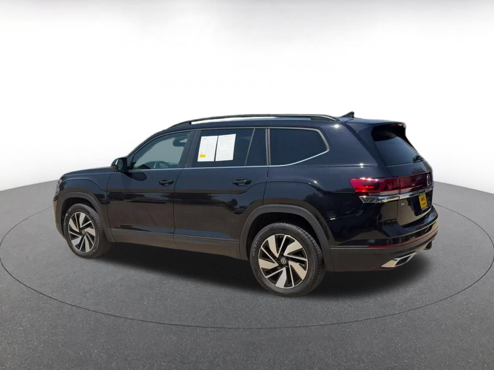 Used 2026 Volkswagen Atlas SE AWD/4WD image 9