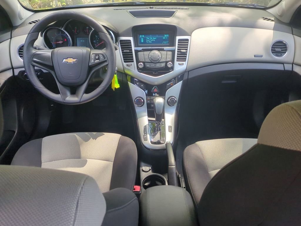 Used 2013 Chevrolet Cruze LS FWD image 20