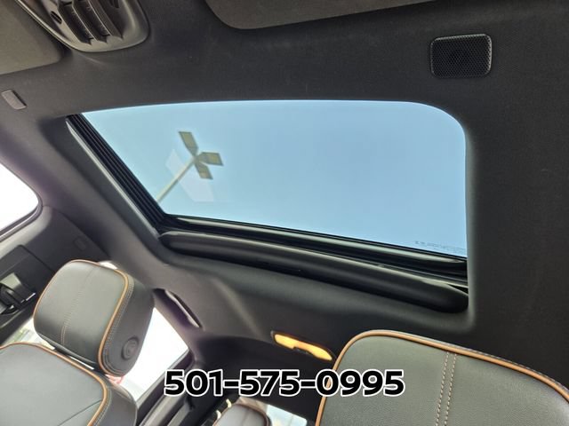 Used 2025 GMC Canyon AT4 w/ Nightfall Edition AWD/4WD image 12