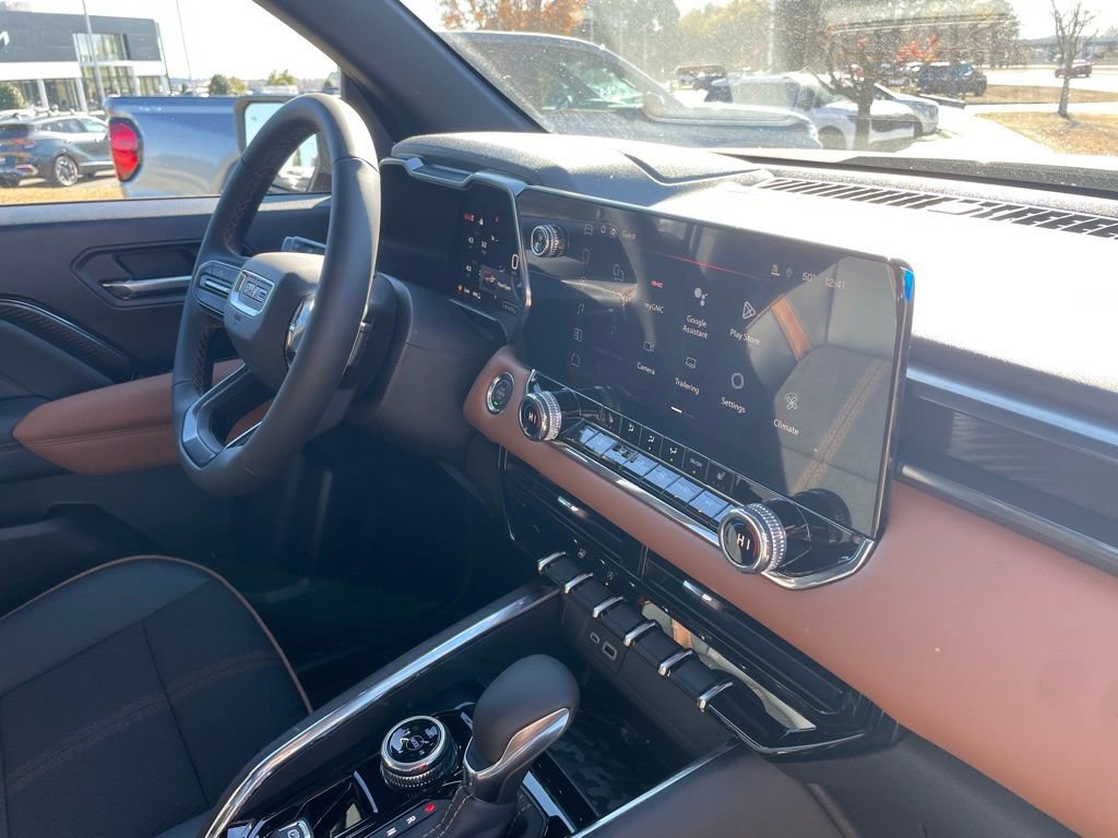 New 2026 GMC Canyon AT4 w/ Nightfall Edition image 31