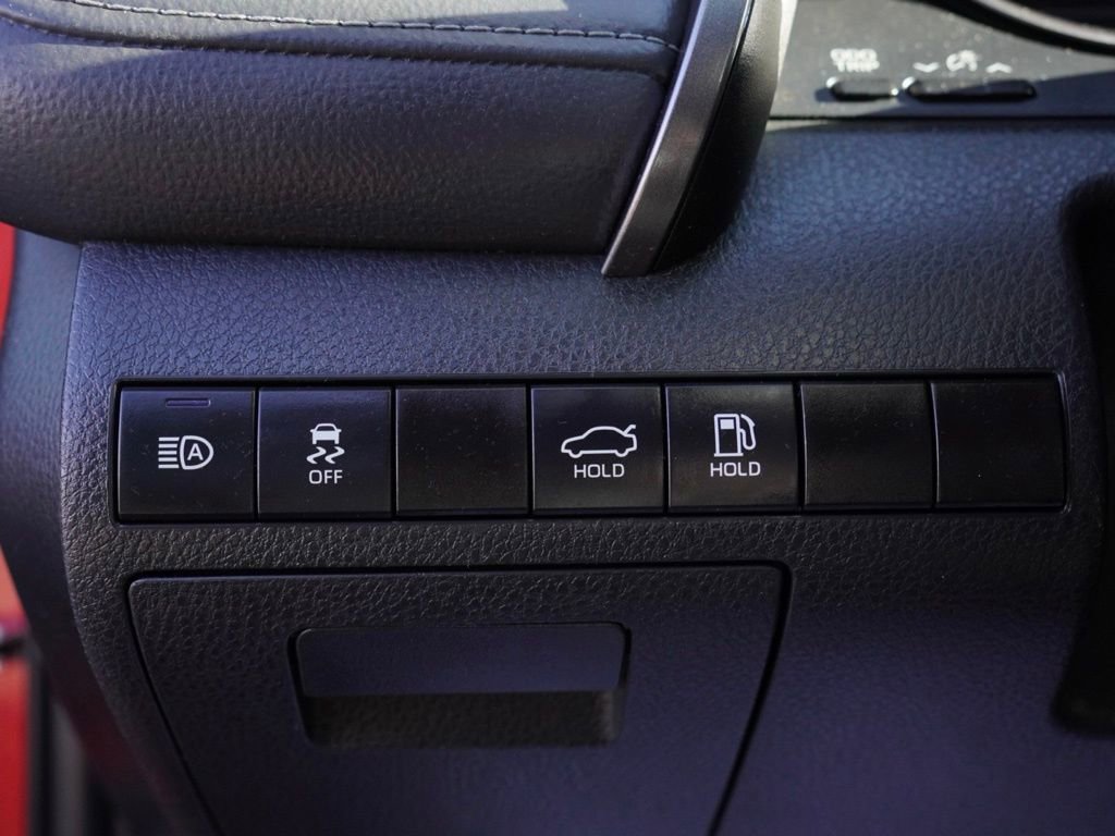 Used 2024 Toyota Camry SE image 12