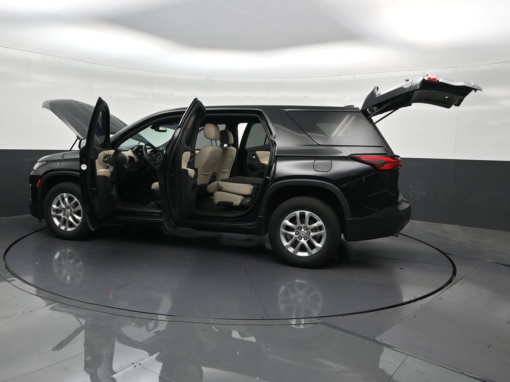 Used 2023 Chevrolet Traverse LS FWD image 35