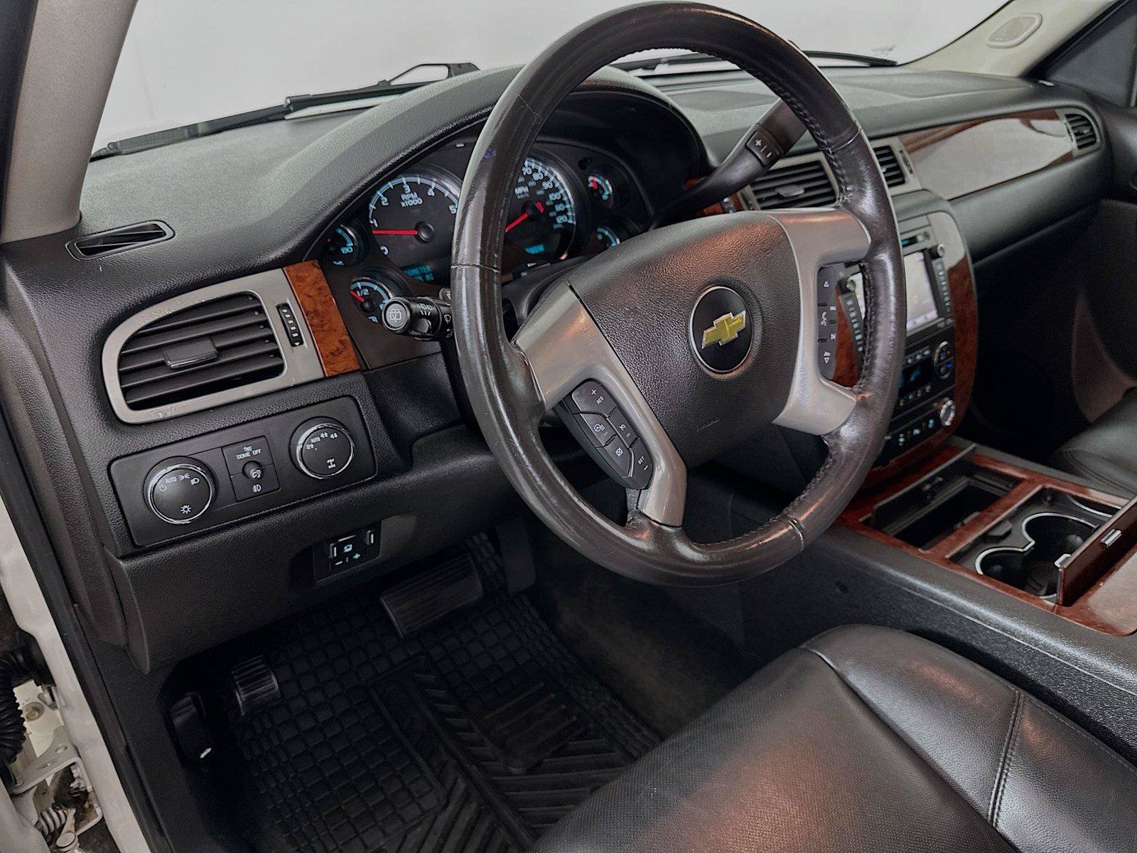 Used 2013 Chevrolet Tahoe LTZ AWD/4WD image 25