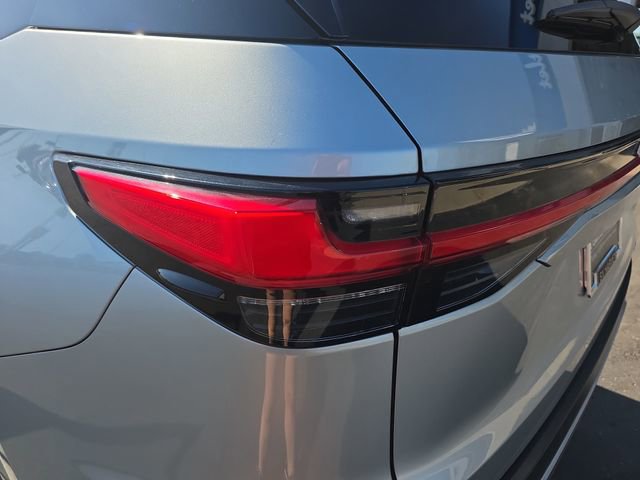 Used 2025 Lexus TX 550h AWD Plug-In Hybrid w/ Technology Package image 35