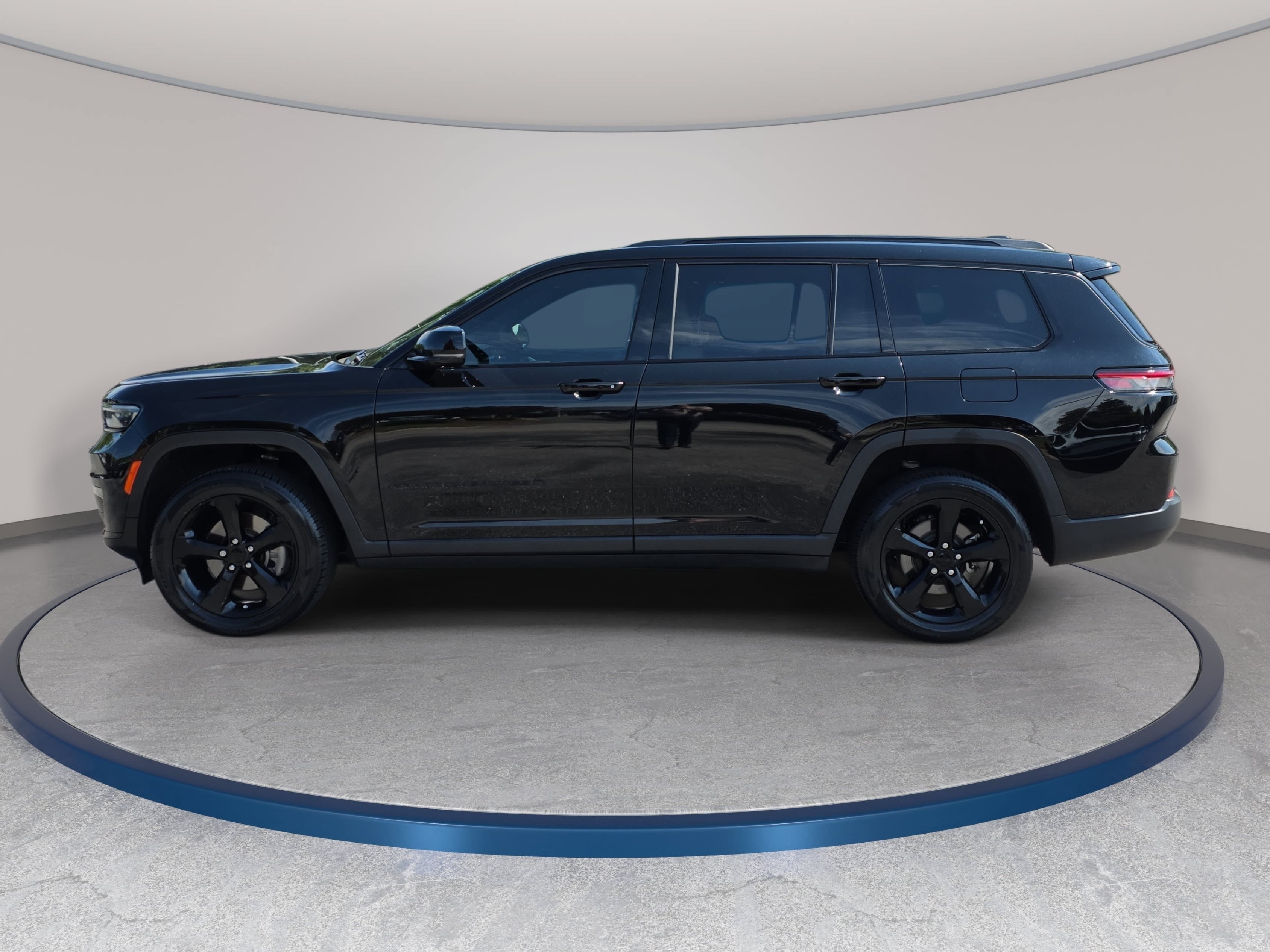 Certified 2023 Jeep Grand Cherokee L Limited w/ Black Appearance Package RWD image 8