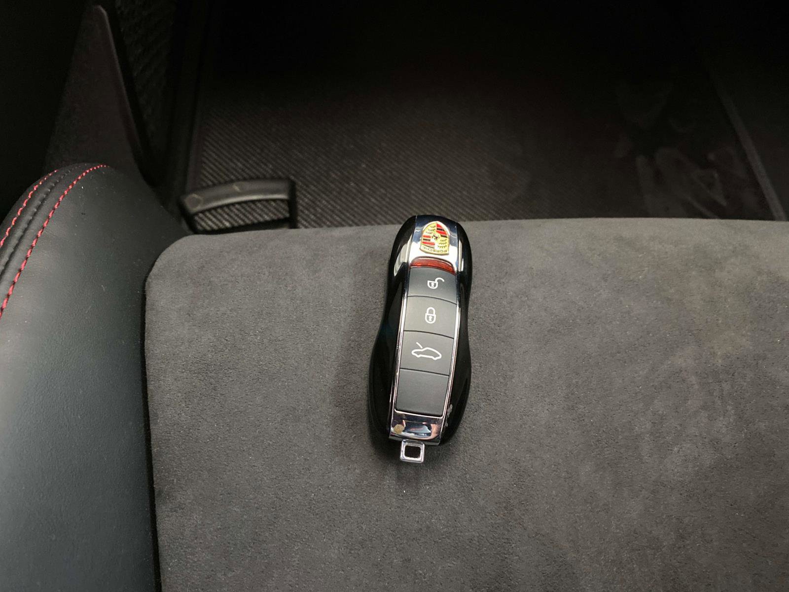 Used 2019 Porsche 911 GT2 RS image 30