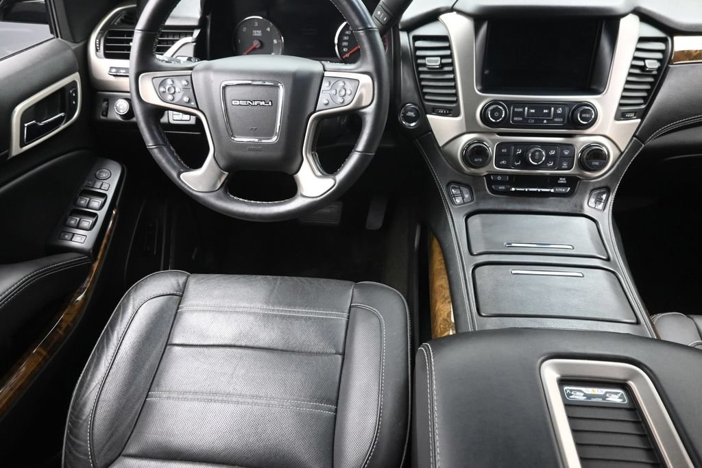 Used 2016 GMC Yukon XL Denali w/ Open Road Package AWD/4WD image 16