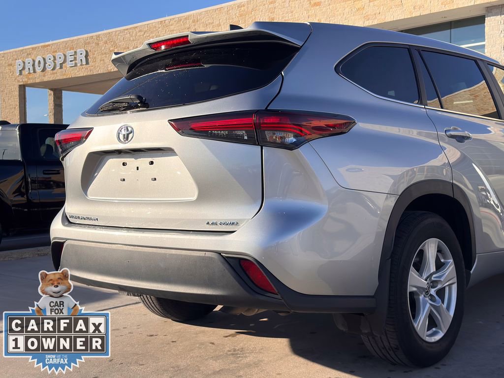 Used 2024 Toyota Highlander LE image 18