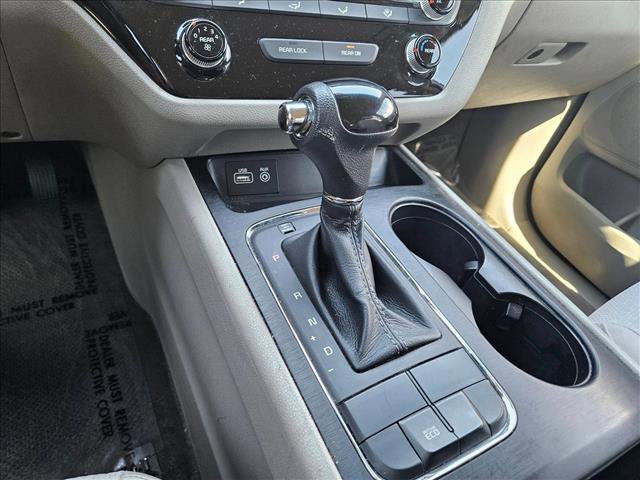 Used 2016 Kia Sedona L FWD image 7