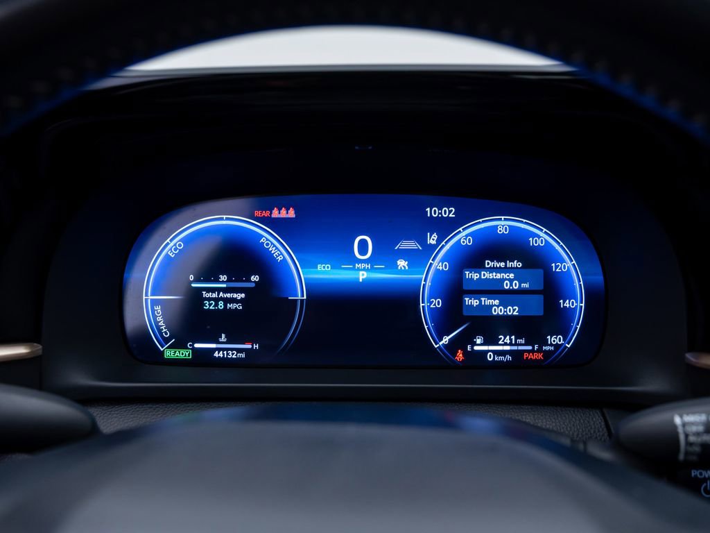 Used 2024 Toyota Crown Limited image 18