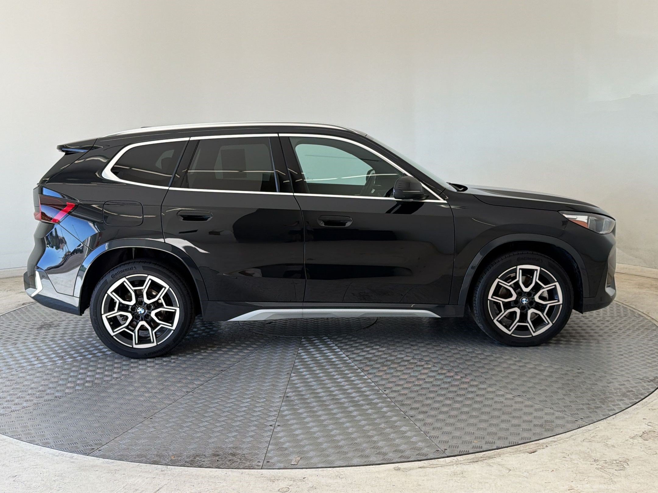 Certified 2026 BMW X1 xDrive28i AWD/4WD image 8