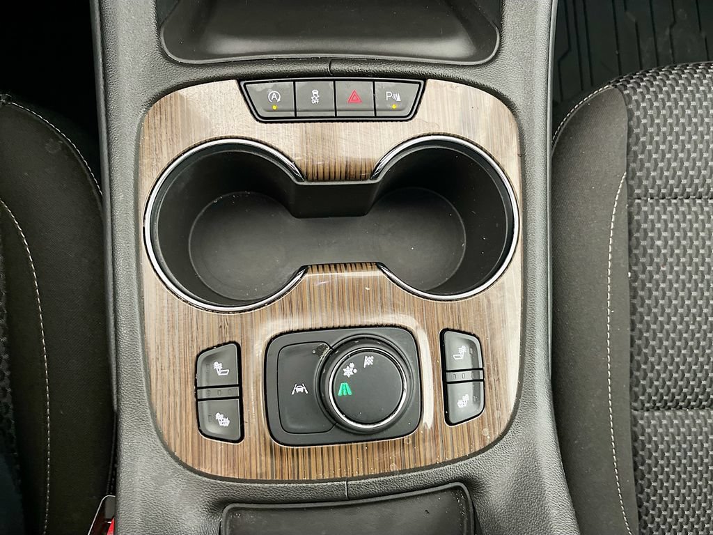 Used 2023 GMC Acadia SLE w/ Driver Convenience Package FWD image 20
