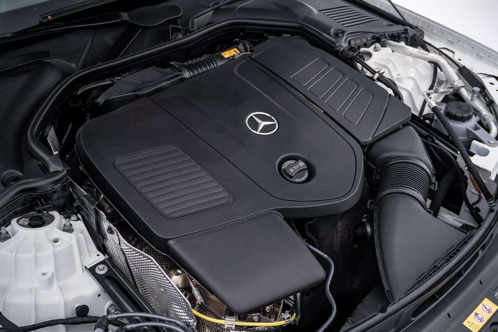 Used 2024 Mercedes-Benz CLE 300 4MATIC Coupe image 29