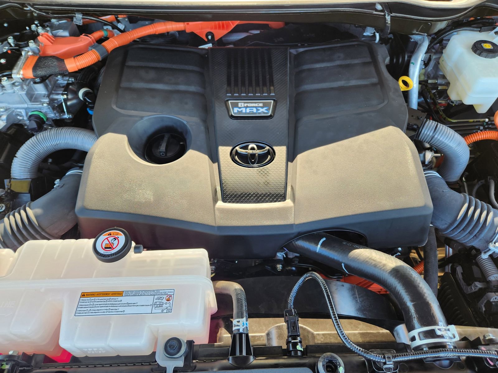 Used 2025 Toyota Tundra Limited AWD/4WD image 36