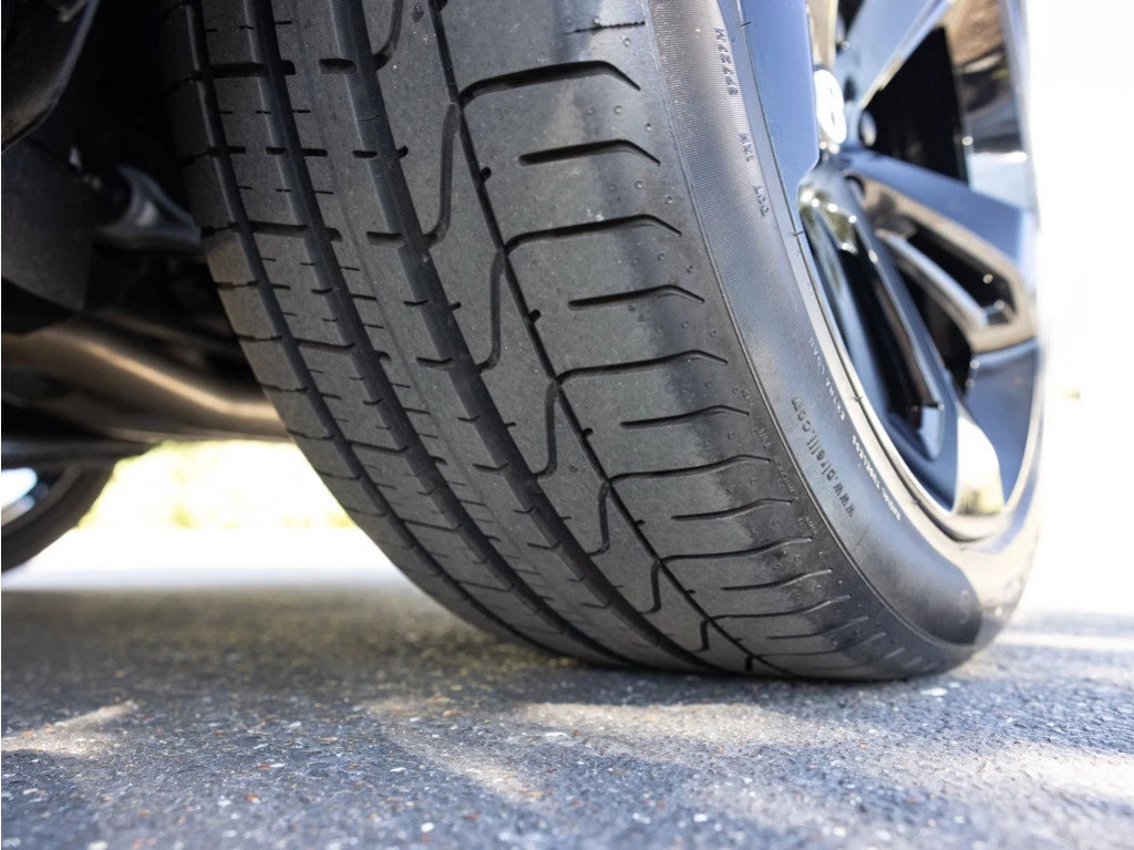 Certified 2024 Bentley Bentayga Extended Wheelbase image 97