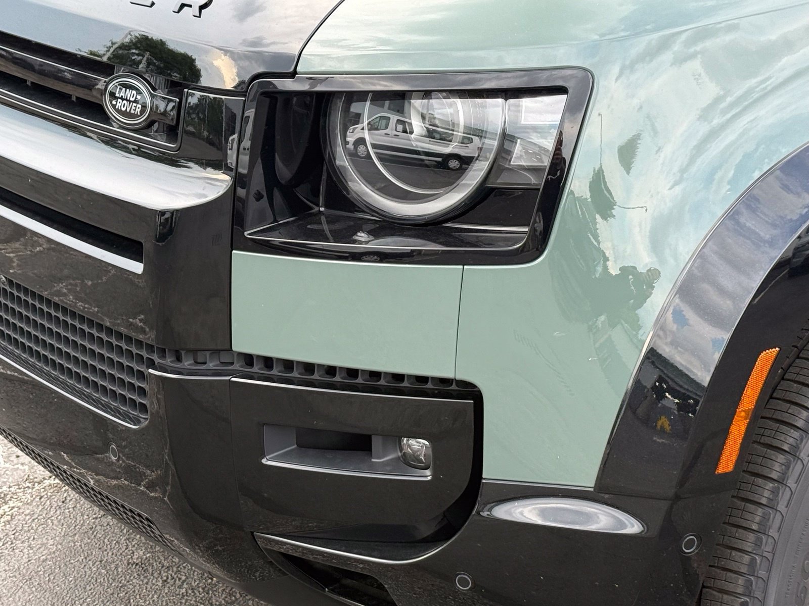 New 2026 Land Rover Defender 110 Trophy Edition AWD/4WD image 11